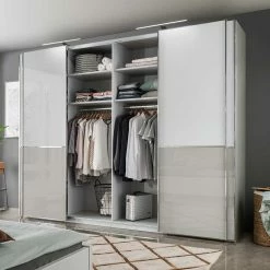 300cm Kleiderschrank Mit 4 Schiebetüren - Edmonda -Wohnen Shop 300cm kleiderschrank mit 4 schiebetueren in weiss hellgrau glas edmonda 02