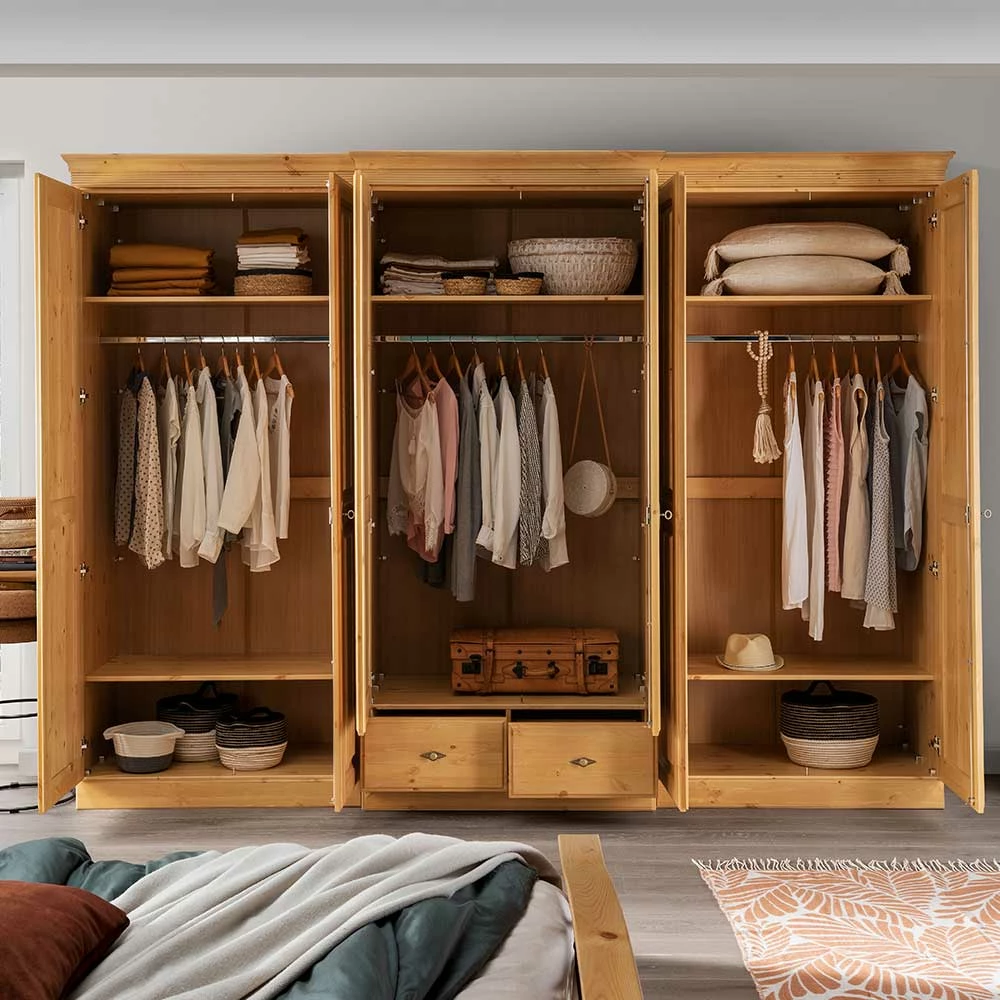 Country Style Kleiderschrank 312 Cm Breit - Vlota 5 Country Style Kleiderschrank 312 Cm Breit - Vlota – Bild 3