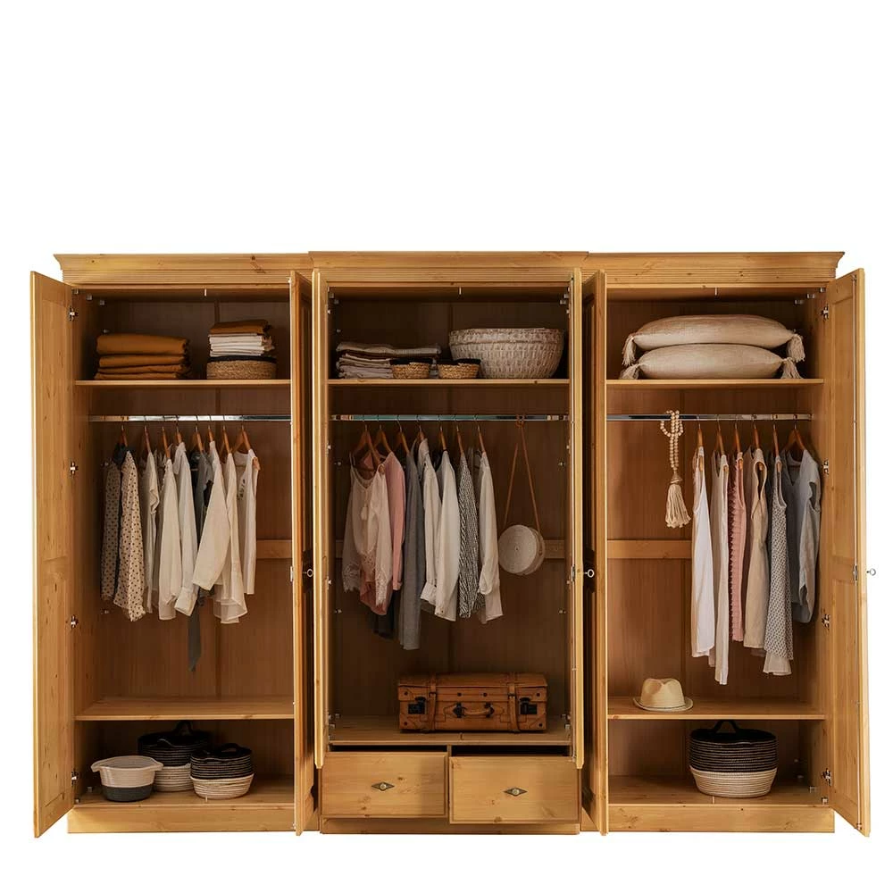 Country Style Kleiderschrank 312 Cm Breit - Vlota 6 Country Style Kleiderschrank 312 Cm Breit - Vlota – Bild 4