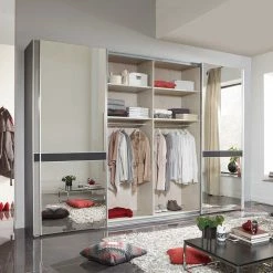 Design Schrank Mit Spiegel & Glas Front Hellgrau - Capolyna -Wohnen Shop design schrank mit spiegel glas front hellgrau vier schwebetueren capolyna 04