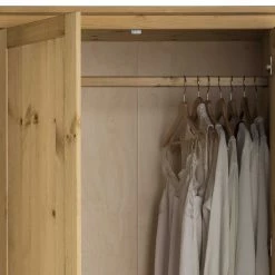 Kiefer Kleiderschrank Geölt & Gebeizt - Zatira -Wohnen Shop kiefer kleiderschrank geoelt gebeizt 4 tuerig 2 schubladen zatira 05