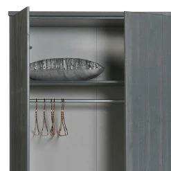 Kiefernholz Kleiderschrank In Dunkelgrau - Isnos -Wohnen Shop kiefernholz kleiderschrank in dunkelgrau lackiert mit 3 tueren isnos 05