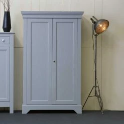 Massivholz Kleiderschrank Saliara In Grau