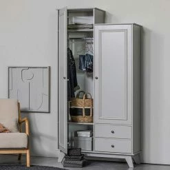 Toller Landhaus Kleiderschrank In Schlamm Grau - Vrenman -Wohnen Shop toller landhaus kleiderschrank in schlamm grau aus kiefer massivholz vrenman 02